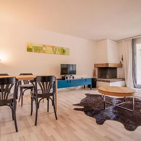 Rothornblick 63 By * 阿罗萨